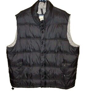 Old Navy Quality Clothing Black Puffer Vest Sz 2XL Zip and snap closure VG Cond.
